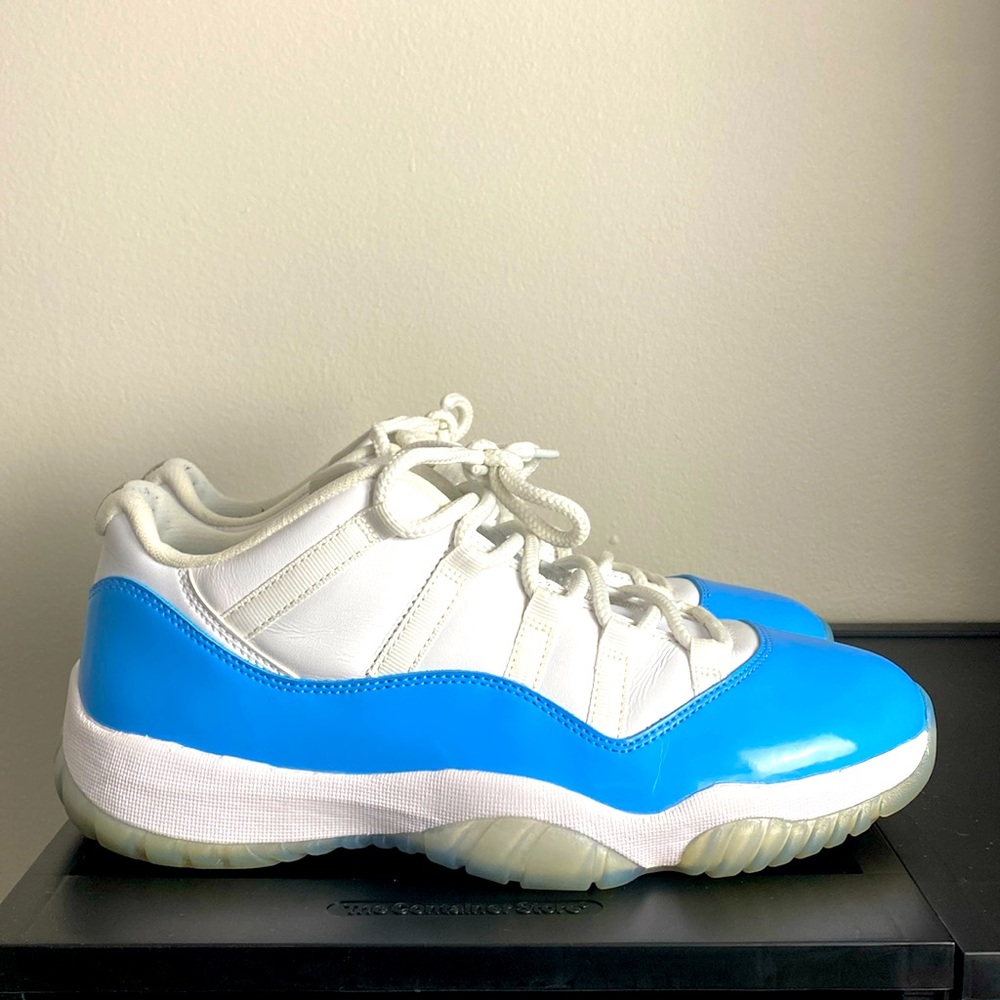 Air Jordan 11 retro low university blue (2017) men’s size 10